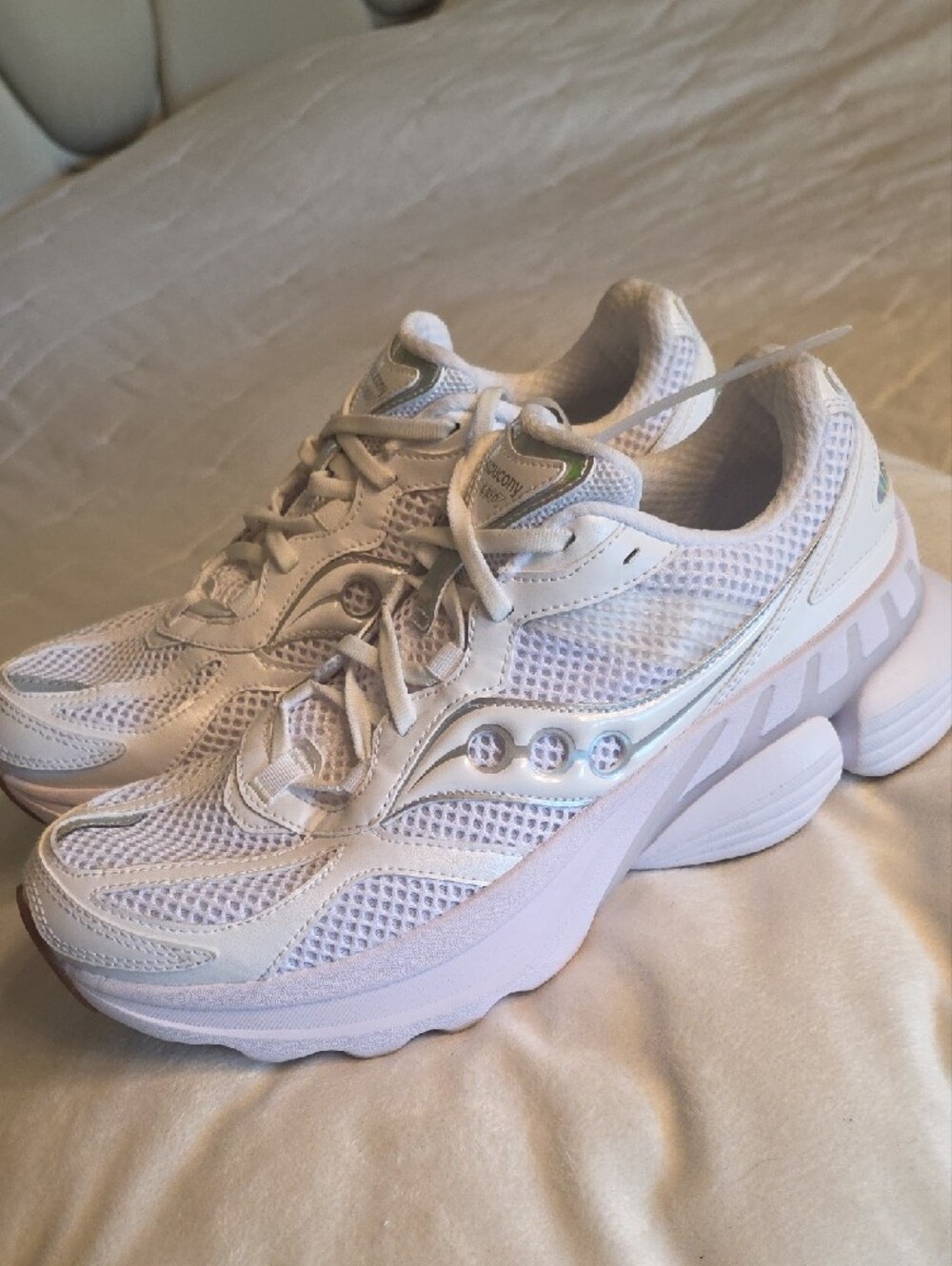 Saucony Unisex White Mesh Cushioned Running Shoe 9.5 Men EU 43 27.5 Cm - Picture 6 of 16